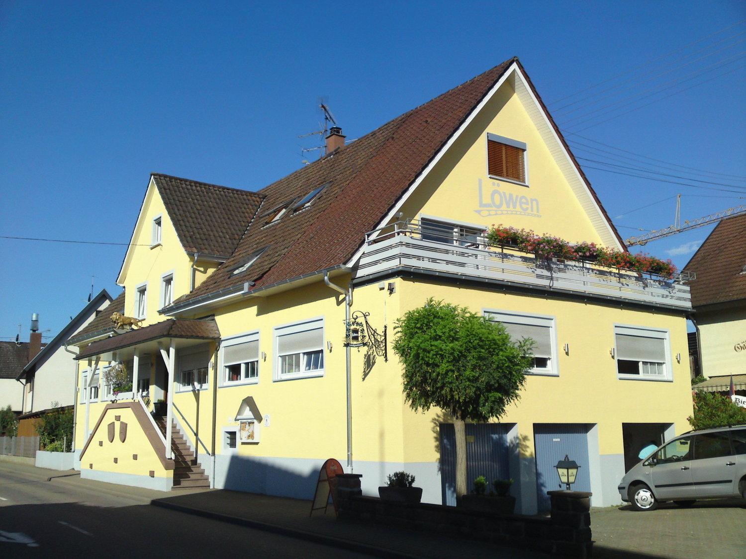 Landgasthaus Lowen Mit Gastehaus Holzhausen  Ngoại thất bức ảnh